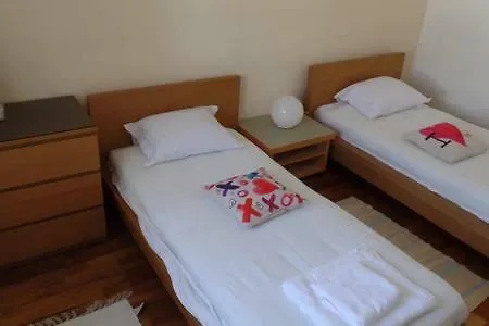 Flowerhouse Dom wakacyjny *